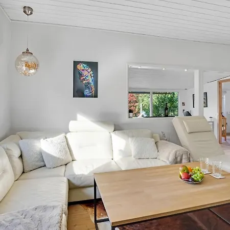 Cozy In Hyllinge With Wifi * Кирке-Хиллинге
